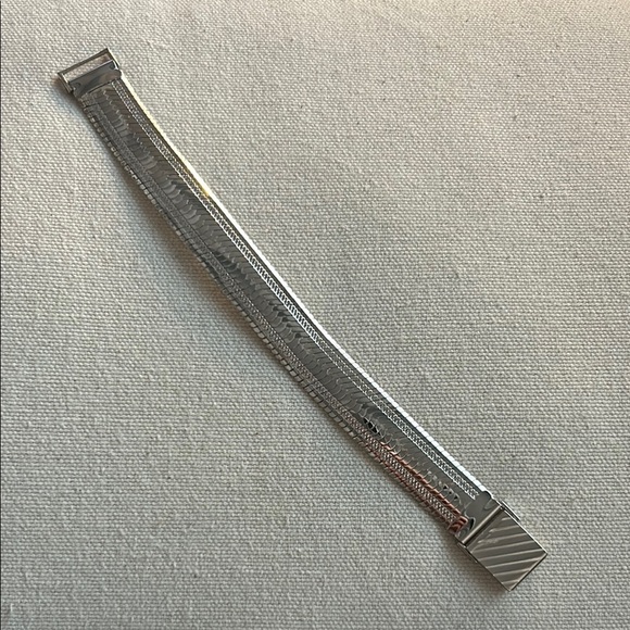 Vintage Elegant Silver Herringbone Bracelet - Picture 1 of 6